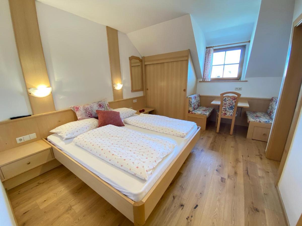 Hotel Lindnerhof Urlaub Am Bauernhof San Lorenzo di Sebato Esterno foto